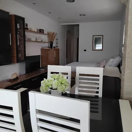 Relax House * روفينج