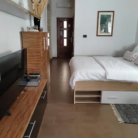 Relax House * 로비니