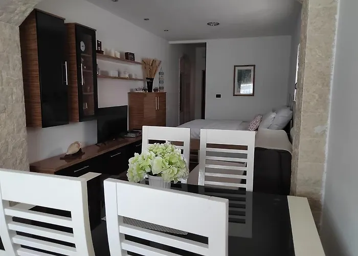 Relax House * 로비니